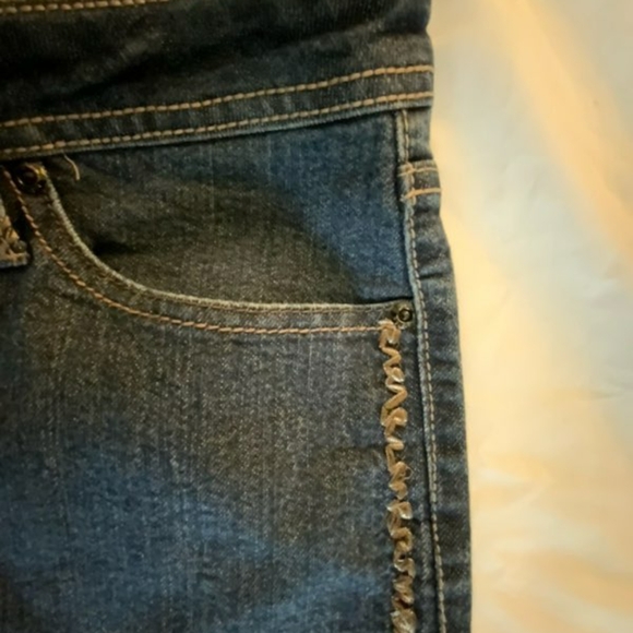 Salt Works Mid Rise Crop Jeans - Picture 4 of 8